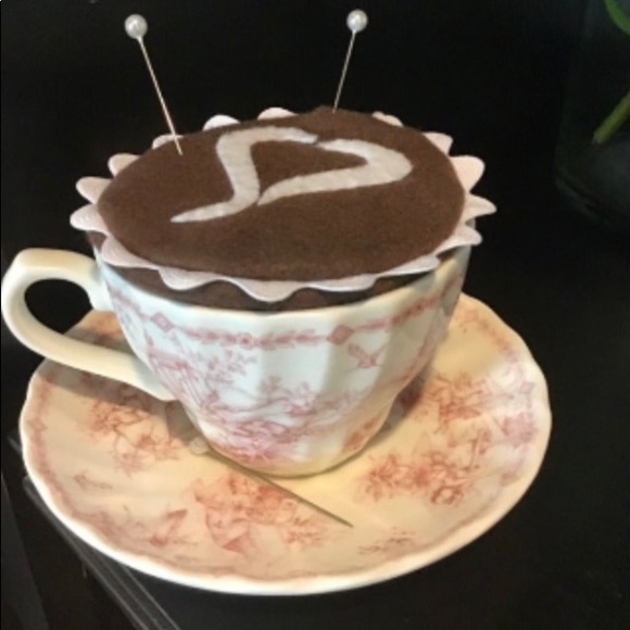 Sewing pin cushion latte heart tea cup & saucer - Picture 2 of 6